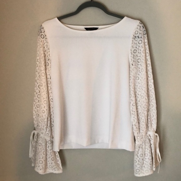 Banana Republic Tops - NWOT Banana Republic lace sleeve blouse size XS